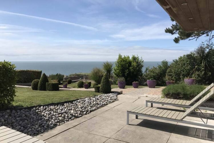 vue terrasse et mer gite showroom
