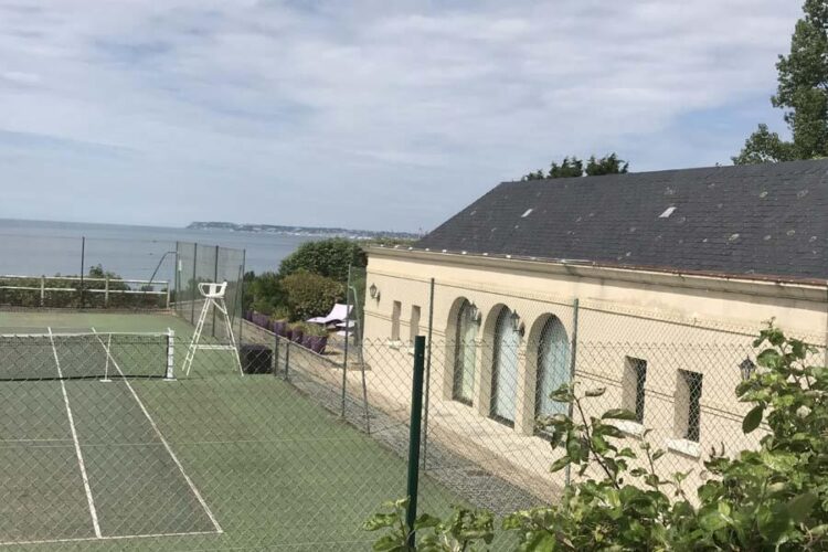 cottage court tennis vue mer villerville